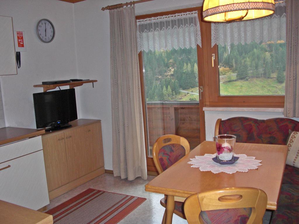 Haus Marita Apartamento Sankt Leonhard im Pitztal Quarto foto